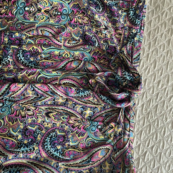 Tribal skirt fabric sewn in on the sides to make the skirt look like a wrap - Picture 2 of 4